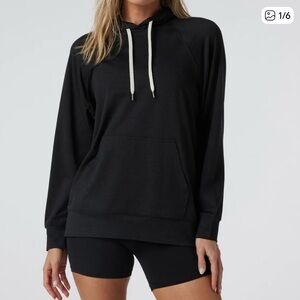 Vuori Women's halo oversized hoodie size small